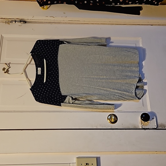 Set of 3 Size S tops 24/7 Maurices 3/4 sleeve and long tank - Picture 3 of 4